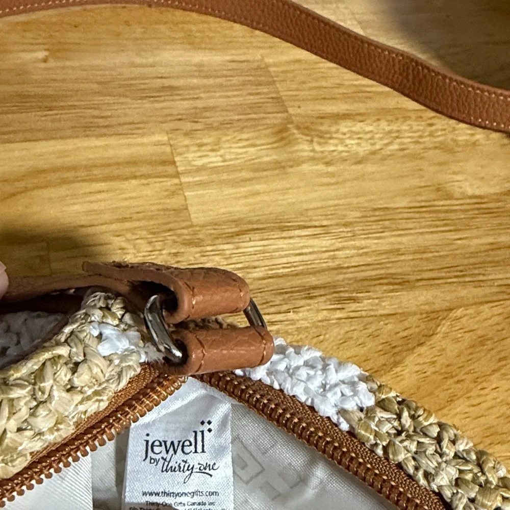 Thirty-One Tan and Cream Crossbody Bag - Picture 2 of 3
